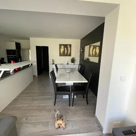 Les Restanques Maison De La Pinede 2 *