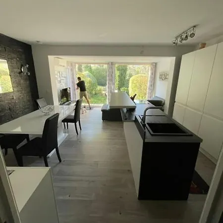 Les Restanques Maison De La Pinede 2 בית נופש *