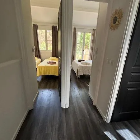 בית נופש Les Restanques Maison De La Pinede 2 *