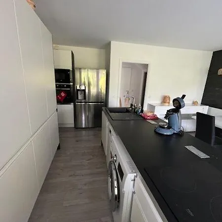 Les Restanques Maison De La Pinede 2 בית נופש *