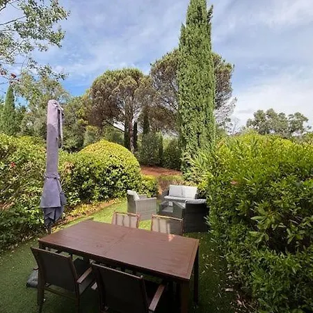 בית נופש Les Restanques Maison De La Pinede 2 גרימו