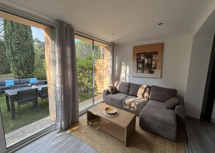 Les Restanques Maison De La Pinede 2