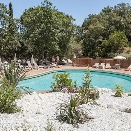 Holiday home Les Restanques Maison De La Pinede 2 *